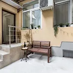 Athenee Parisian Apartment *