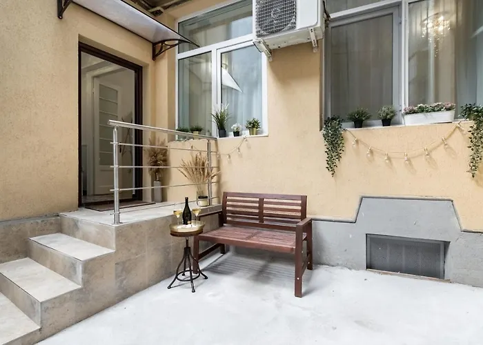 Athenee Parisian Апартаменти *