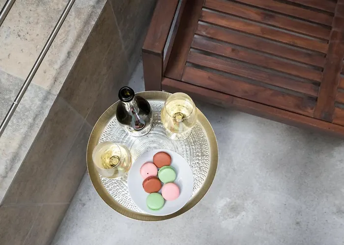 Apartament Athenee Parisian Bucureşti