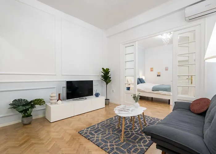 Athenee Parisian
