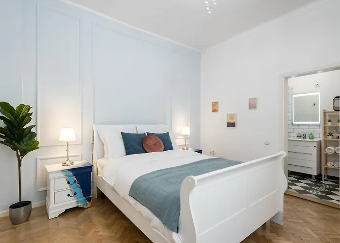 Athenee Parisian